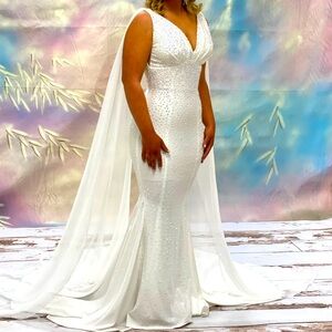 Beautiful Jonathan Kayne gown. Sparkles like no other! Eye catcher!